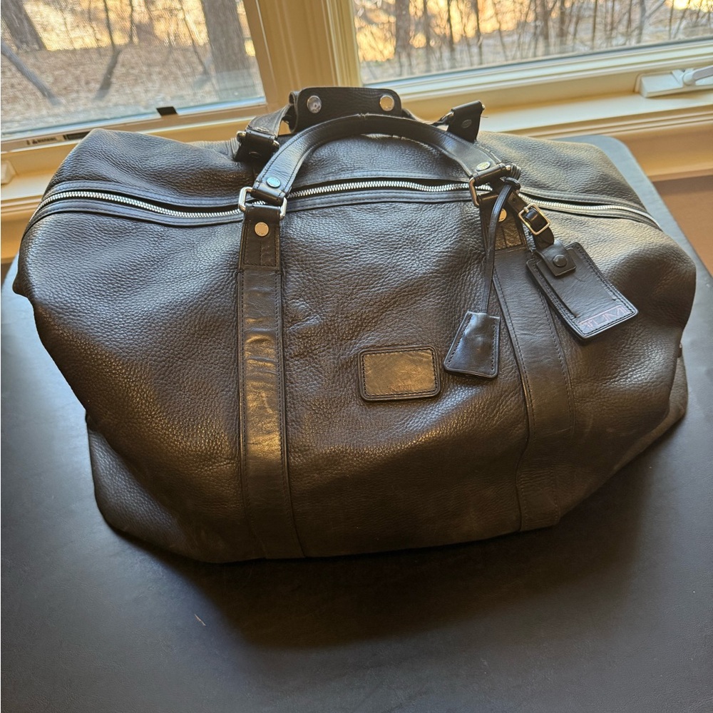 TUMI - Black Leather Men's Duffel Bag